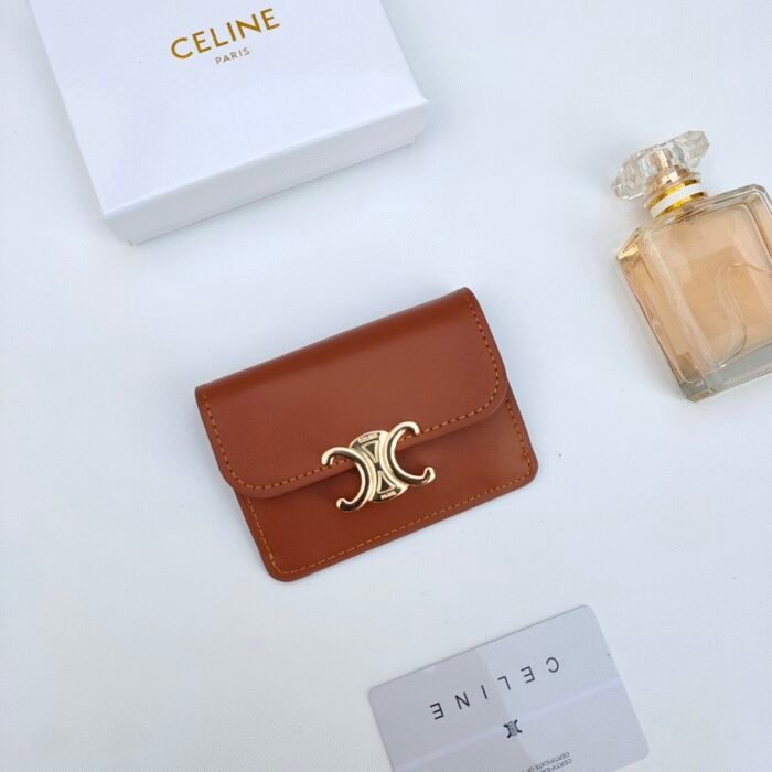 ⁦Celine Triomphe Leather card bag⁩ - الصورة ⁦6⁩