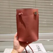 ⁦Loewe Relief Crossbody Bag Shoulder Bag⁩ - الصورة ⁦7⁩