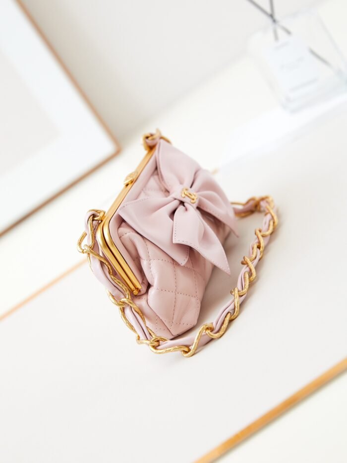 ⁦Chanel 10A Handbag Shoulder Bag Top Mirror Quality Version AP5127⁩ - الصورة ⁦3⁩