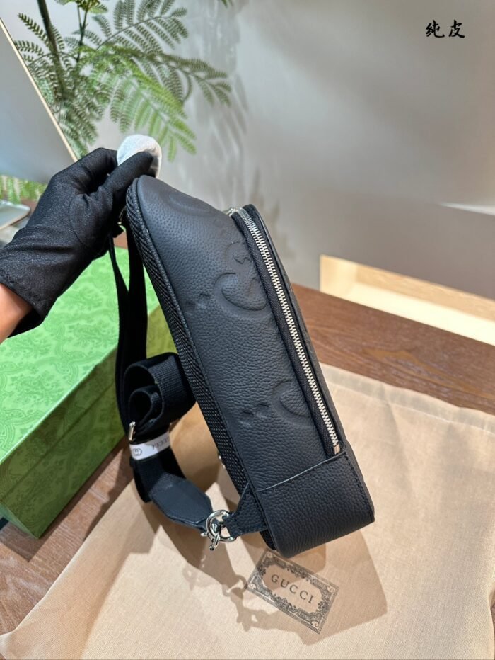 Gucci Cross Body Bag - Image 3