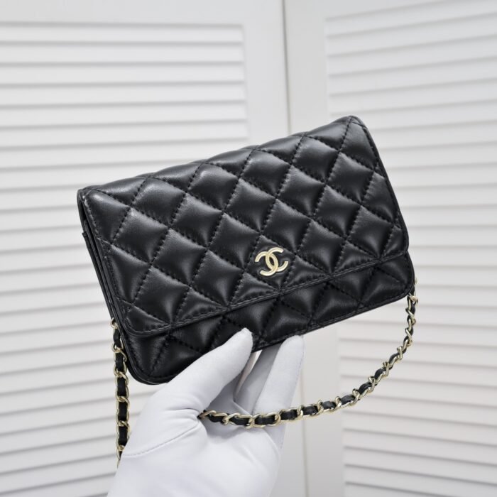 ⁦Chanel Woc Classic Lambskin Gold Hardware Shoulder Bag Handbag⁩ - الصورة ⁦5⁩