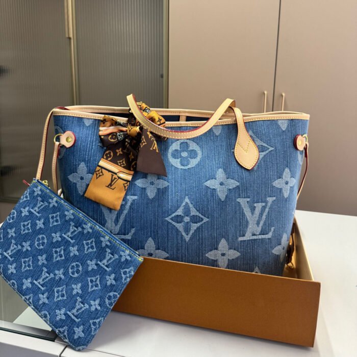 ⁦Louis Vuitton LV Denim Neverfull Shoulder Bag Handbag⁩ - الصورة ⁦4⁩