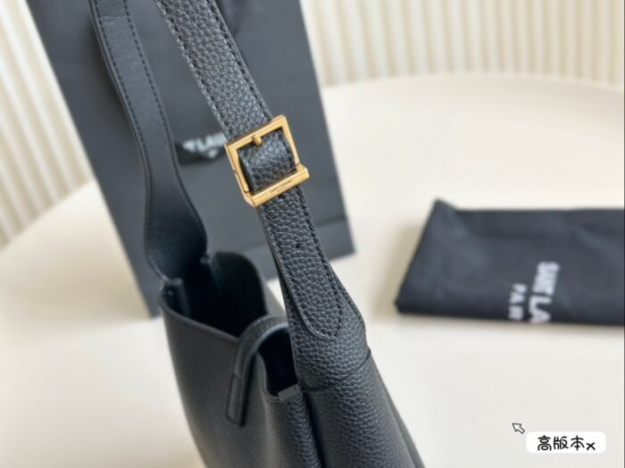 ⁦YSL Saint Laurent Hobo Handbag Shoulder Bag⁩ - الصورة ⁦3⁩