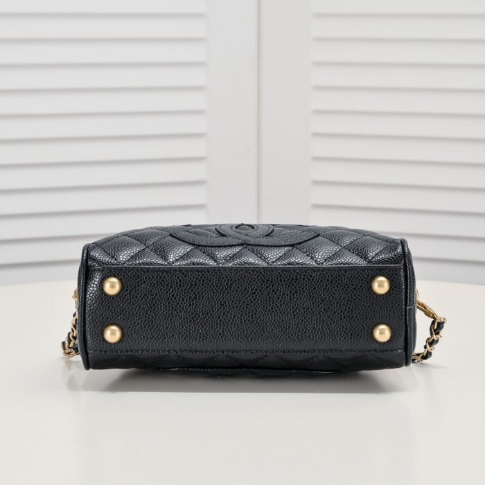 Chanel 24c Vintagep Hilton Bag Shoulder Bag Handbag - Image 4