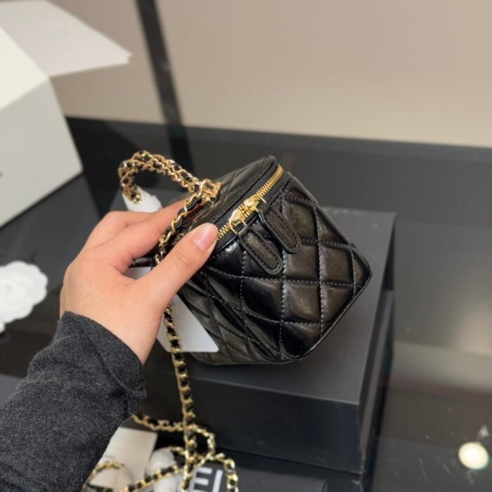 Chanel With Cosmetic Mirror Cosmetic Bag Shoulder Crossbody Handbag - Image 7