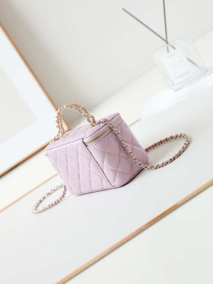 Chanel 10A Handbag Shoulder Bag Top Mirror Quality Version chanel AP5152 - Image 4
