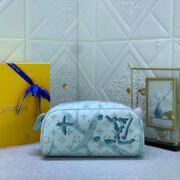 Louis Vuitton LV  Cosmetics Pouch Toiletry Bag Leather Handbag  Shoulder Bag - Image 12
