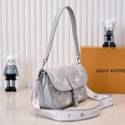 ⁦Louis Vuitton LV Diane Embossed Grained Shoulder Crossbody Bag M14214⁩ - الصورة ⁦4⁩