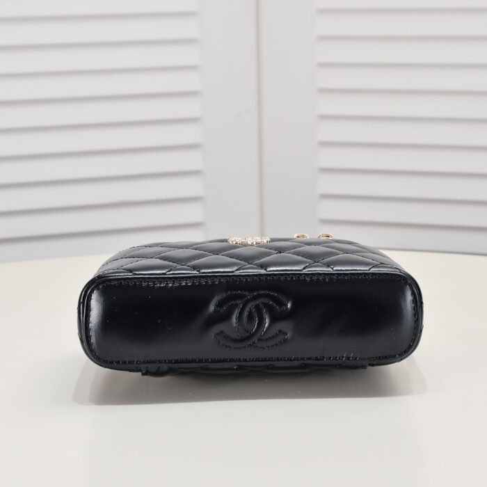 Chanel 23K Petal Metal Handle Shoulder Bag Handbag - Image 4