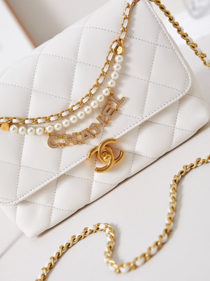 Chanel 10A Handbag Shoulder Bag Top Mirror Quality Version - Image 3