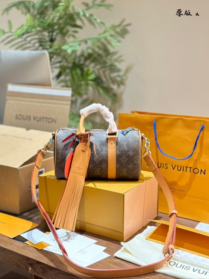 ⁦Louis Vuitton Speedy Shoulder Bag Handbag⁩ - الصورة ⁦2⁩