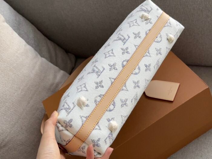 ⁦Louis Vuitton CarryAll M24707 M46203 M46197 Shoulder Bag Handbag⁩ - الصورة ⁦5⁩