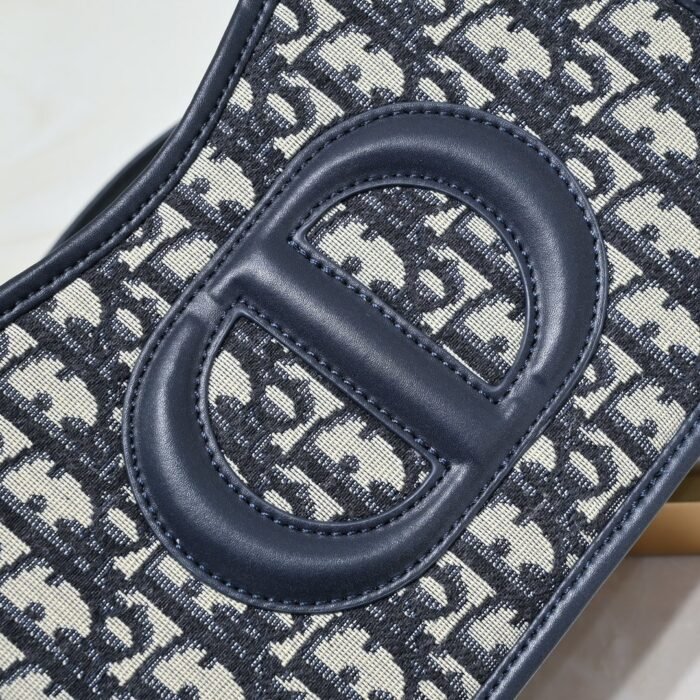 Dior Signature Hobo Shoulder Bag Handbag - Image 4