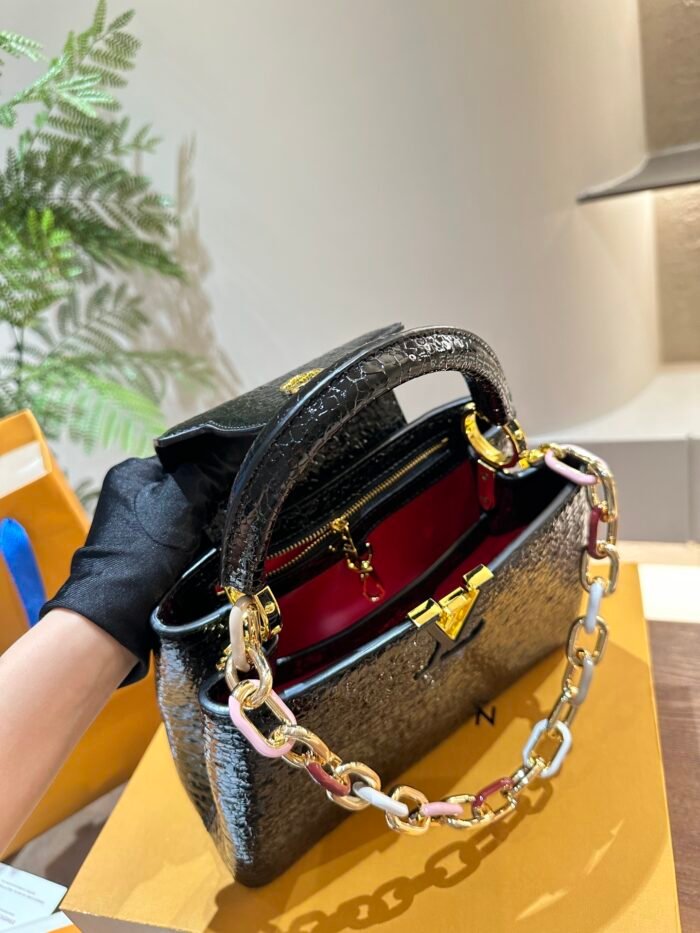 Louis Vuitton Capucines Shoulder Bag Handbag - Image 16