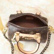 ⁦Louis Vuitton LV Speedy 18 Travelling Tote Shoulder Crossbody Bag⁩ - الصورة ⁦10⁩