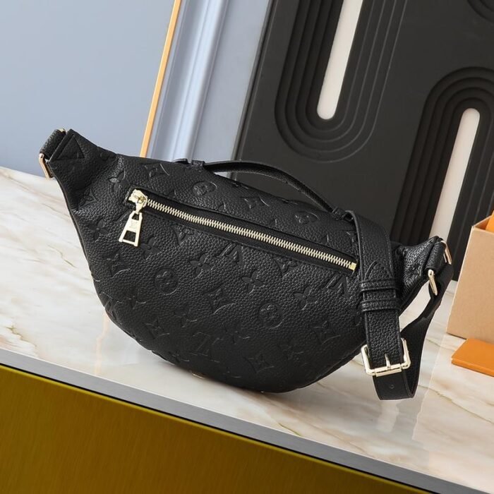 ⁦Louis Vuitton LV BUMBAG M44812 M44836 M43644 Crossbody bags handbags⁩ - الصورة ⁦6⁩