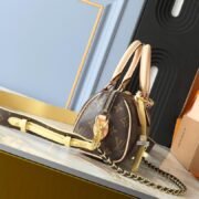 ⁦Louis Vuitton LV Speedy 18 Travelling Tote Shoulder Crossbody Bag⁩ - الصورة ⁦4⁩
