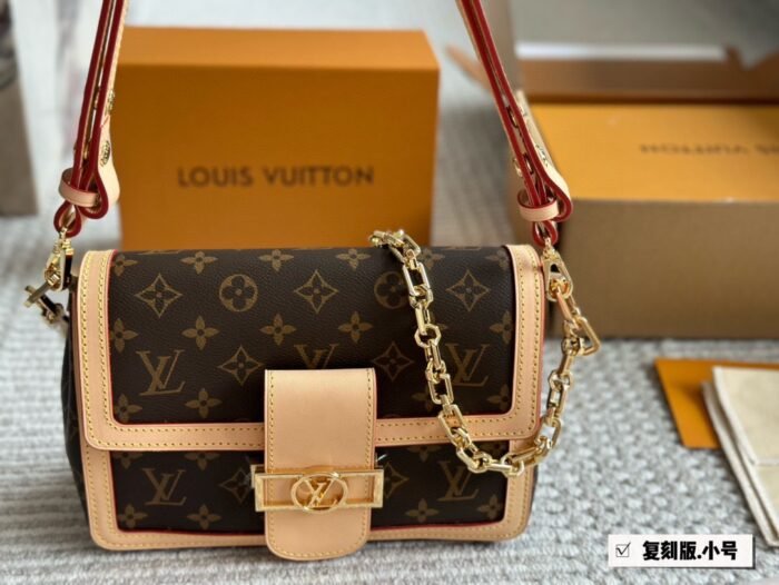 ⁦Louis Vuitton Dauphine Soft Shoulder Bag Handbag⁩ - الصورة ⁦1⁩
