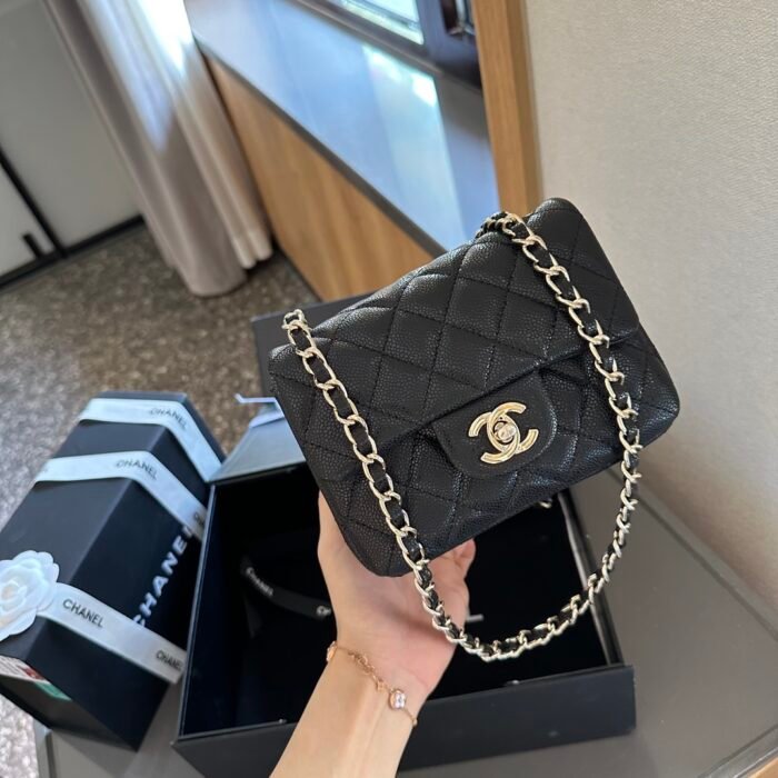 ⁦Chanel Flap Mini Bag in Square⁩ - الصورة ⁦11⁩