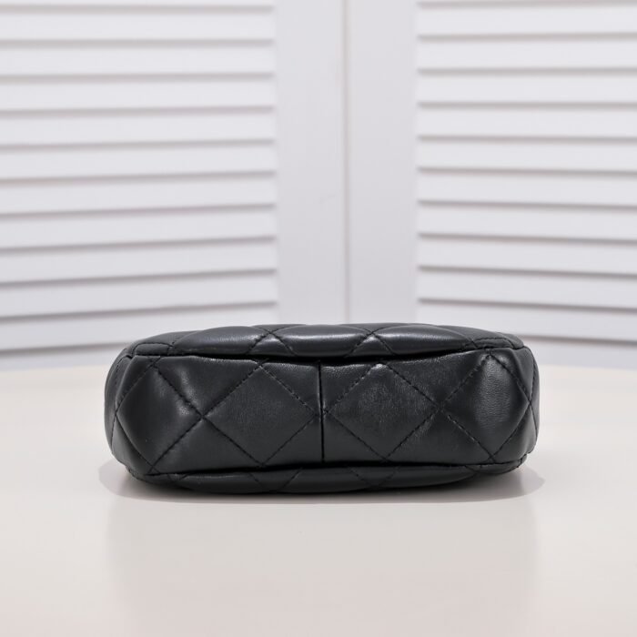 ⁦Chanel Stray Bag Shoulder Bag Handbag⁩ - الصورة ⁦4⁩