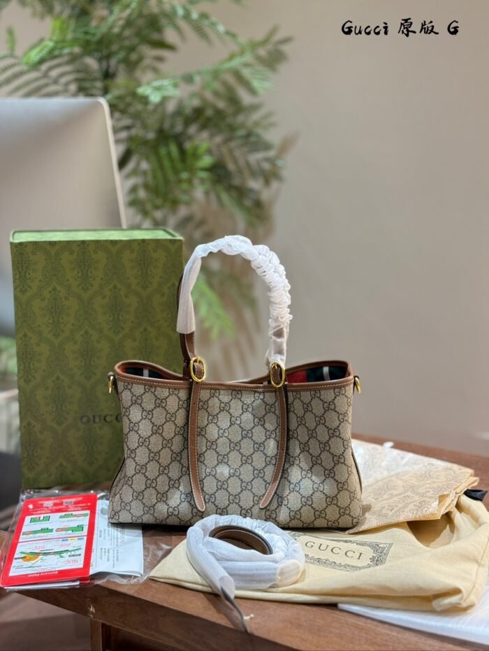 Gucci Tote Bag Handbag Shoulder Bag - Image 1