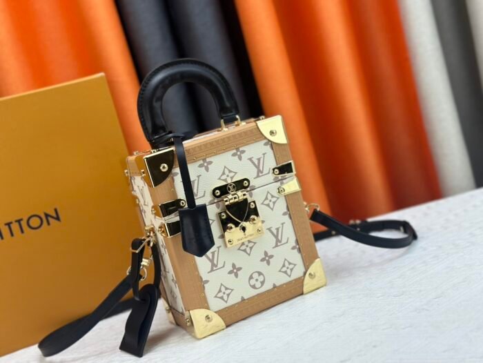 ⁦Louis Vuitton The Camera Box M10079 Shoulder Bag Handbag⁩ - الصورة ⁦2⁩