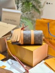 ⁦Louis Vuitton Speedy Shoulder Bag Handbag⁩ - الصورة ⁦8⁩