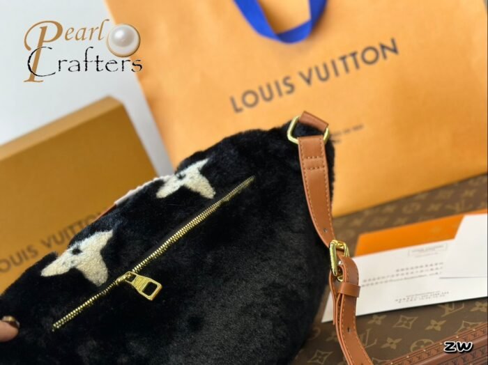 Louis Vuitton Bumbag Shoulder Bag Handbag - Image 6