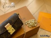 Louis Vuitton Mini Bitsy Pouch Shoulder Bag Handbag - Image 2