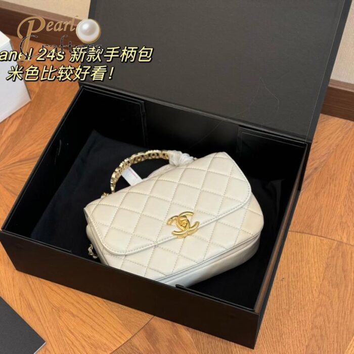 ⁦Chanel-mini-flap-bag-with-enamel-handle⁩ - الصورة ⁦8⁩