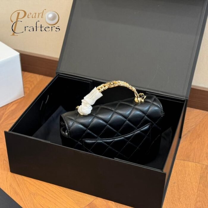⁦Chanel-mini-flap-bag-with-enamel-handle⁩ - الصورة ⁦13⁩
