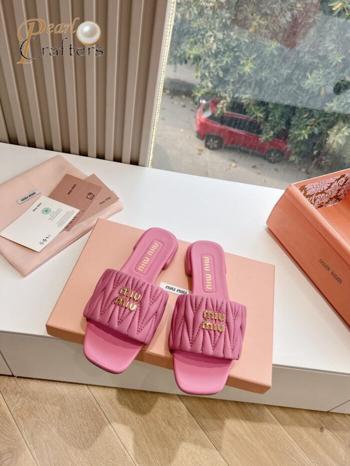 ⁦Miu Miu Slipper Sandals Low Heel Shoes⁩ - الصورة ⁦6⁩