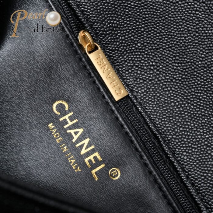 ⁦Chanel 23P Heart-Shaped Sardware Shoulder Bag Handbag⁩ - الصورة ⁦8⁩