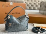 ⁦Louis Vuitton Denim Soft Trunk Shoulder Bag Handbag⁩ - الصورة ⁦6⁩