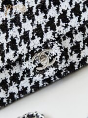 ⁦Chanel 10A Handbag Shoulder Bag Top Mirror Quality Version CHANEL CF AS4297⁩ - الصورة ⁦2⁩