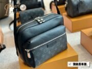 Louis Vuitton OUTDOOR Messenger Shoulder Bag Handbag