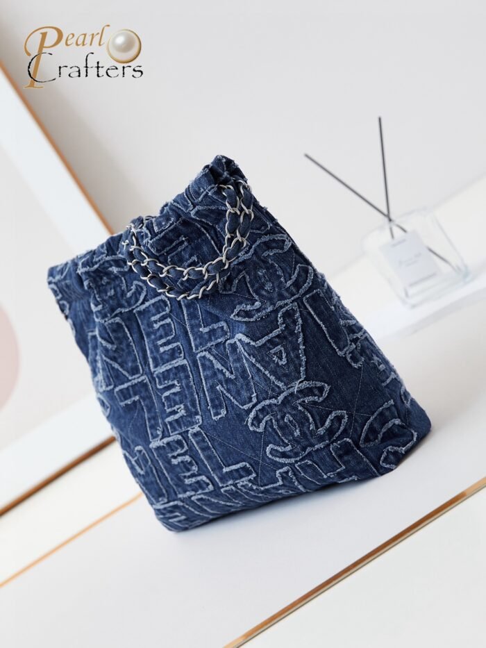 ⁦Chanel 10A Handbag Shoulder Bag Top Mirror Quality Version 22bag AS3260⁩ - الصورة ⁦4⁩