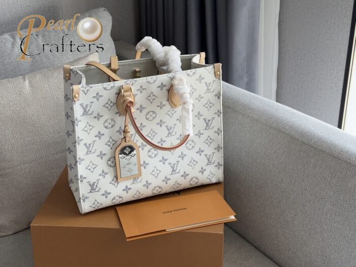 Louis Vuitton LV Onthego Handbag Shoulder Bag Totes - Image 1