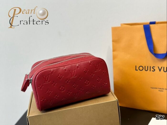 ⁦Louis Vuitton Cosmetics Toiletry Shoulder Bag Handbag⁩ - الصورة ⁦5⁩