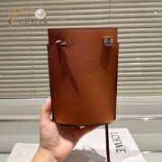 ⁦Loewe Relief Crossbody Bag Shoulder Bag⁩ - الصورة ⁦5⁩