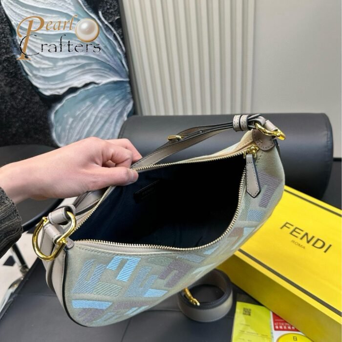 ⁦Fendi FF Logo Half Moon Bag Wristlet Shoulder Crossbody Tote Bag⁩ - الصورة ⁦8⁩