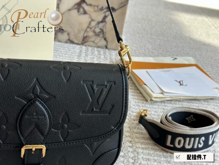 Louis Vuitton DIANE Shoulder Bag Handbag - Image 2