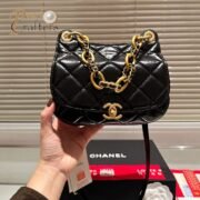 Chanel The Linge Chain Goes With Everything Retro Bag - Image 2
