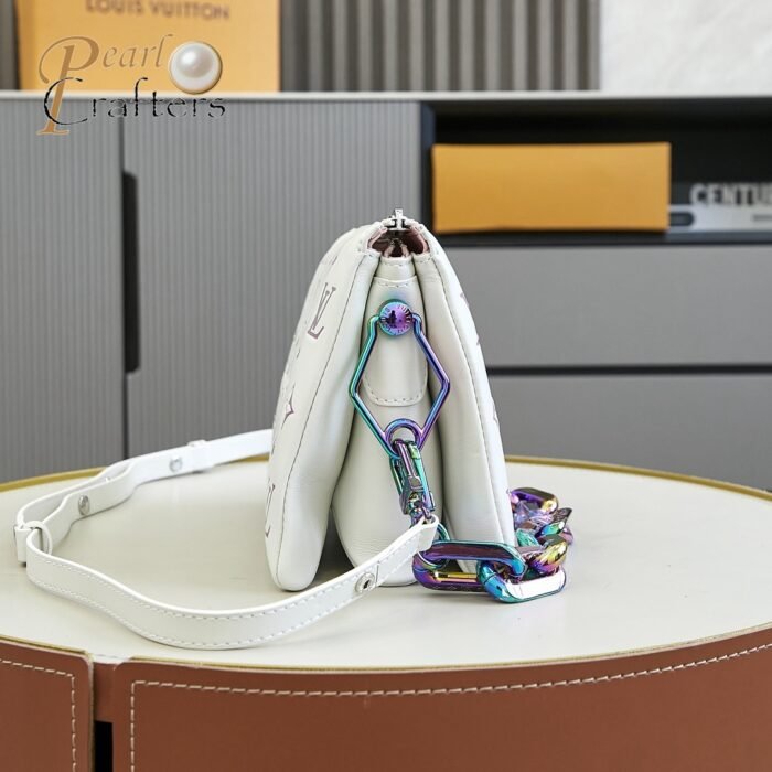 ⁦Louis Vuitton 10A Handbag Shoulder Bag Top Mirror Quality Version Coussin BB M23617⁩ - الصورة ⁦2⁩