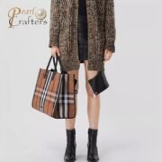 ⁦Burberry Tote Bag⁩ - الصورة ⁦3⁩