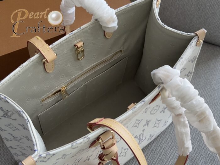 Louis Vuitton LV Onthego Handbag Shoulder Bag Totes - Image 8