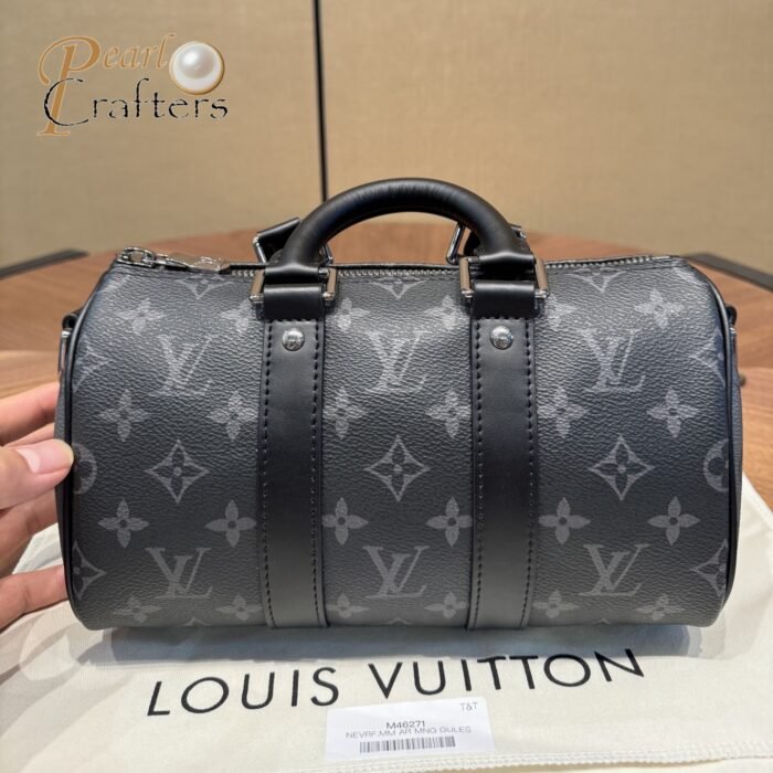 Louis Vuitton Keepall 25 Bandouliere Monogram Eclipse Reverse Canvas Satchel Bag(10a mirror version) - Image 5