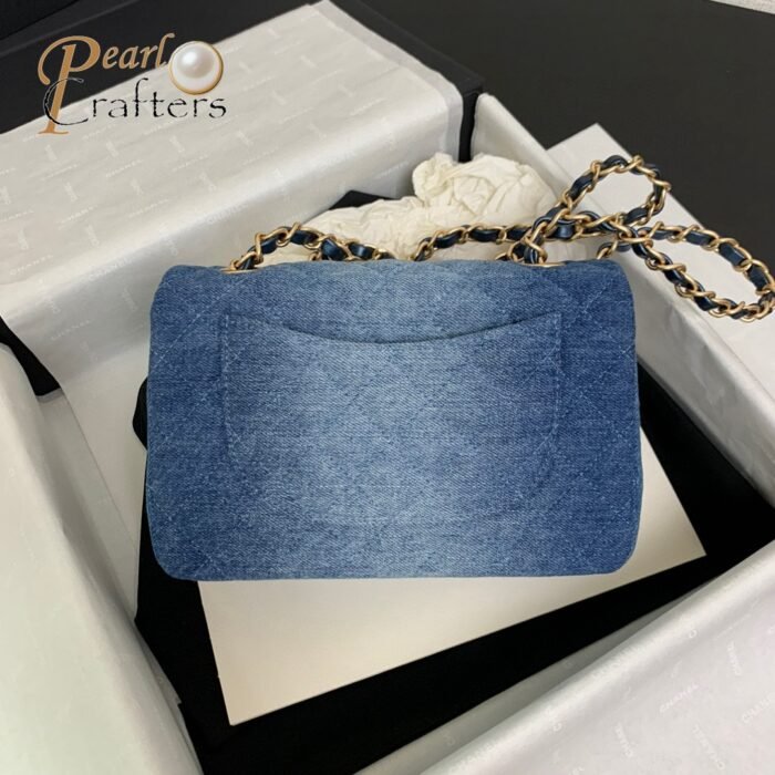 ⁦Chanel 10A Rectangular Flap Bag Blue Denim Antique Gold Hardware Top Mirror Quality Version⁩ - الصورة ⁦4⁩