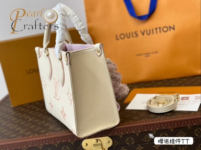 Louis Vuitton OnTheGo Shoulder Bag Handbag - Image 4