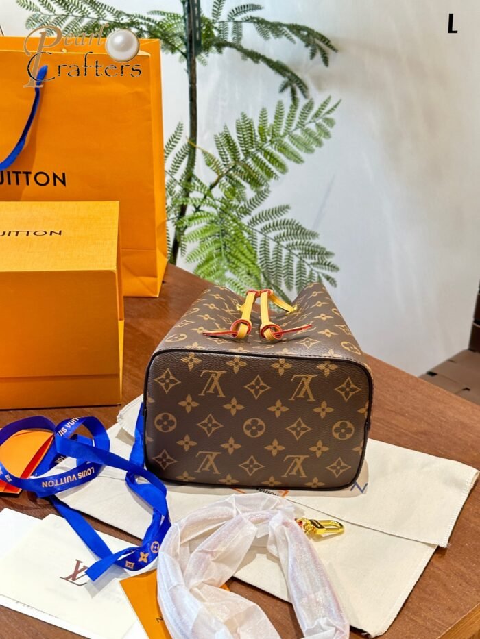 Louis Vuitton M46581 NeoNoe BB Shoulder Bag Handbag - Image 4